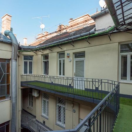 Luxury Dream Suite In The Absolute Center Budapest Esterno foto